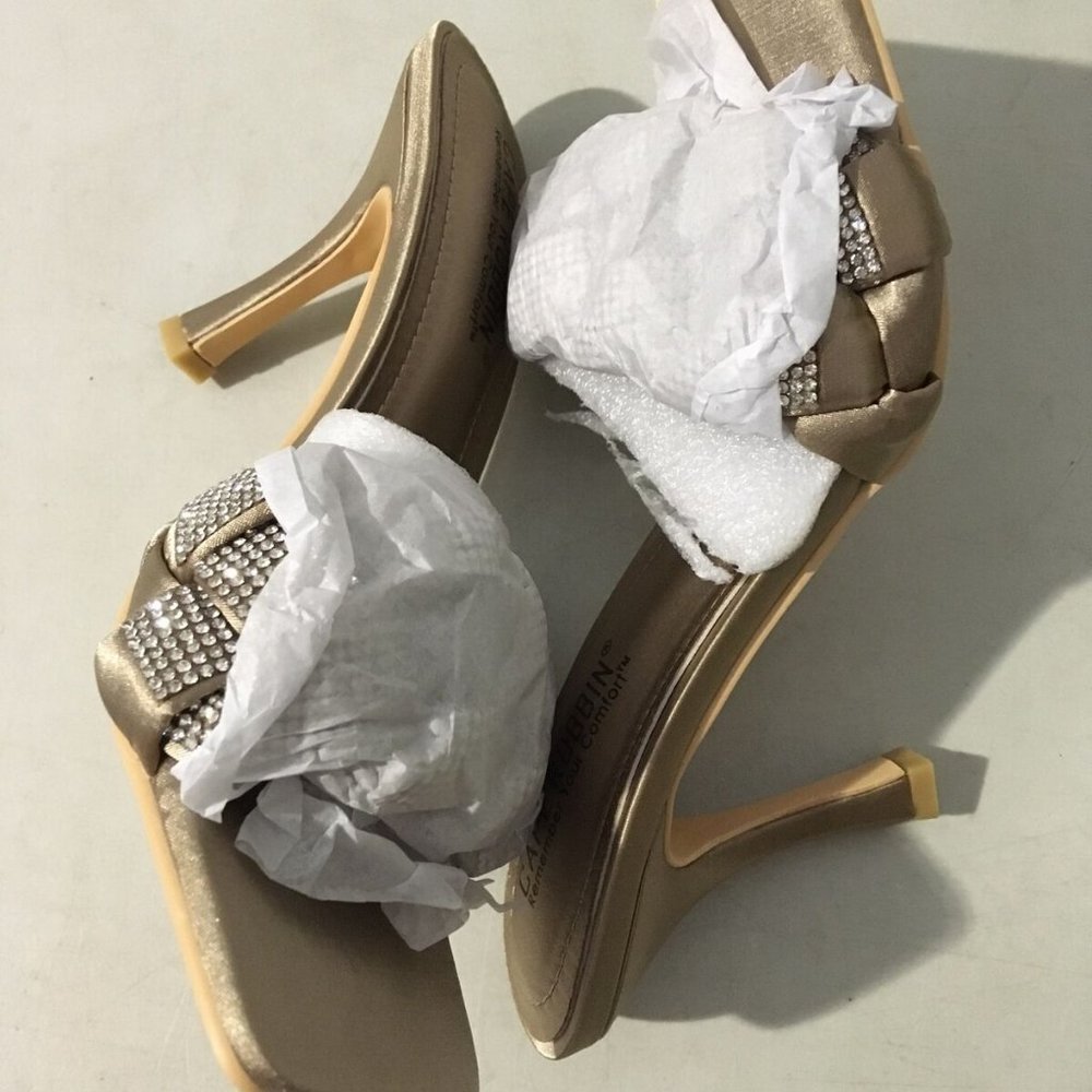 NWT CAPE ROBBIN REWIND SATIN NUDE RHINESTONE HEELS 5.5 - Picture 14 of 16